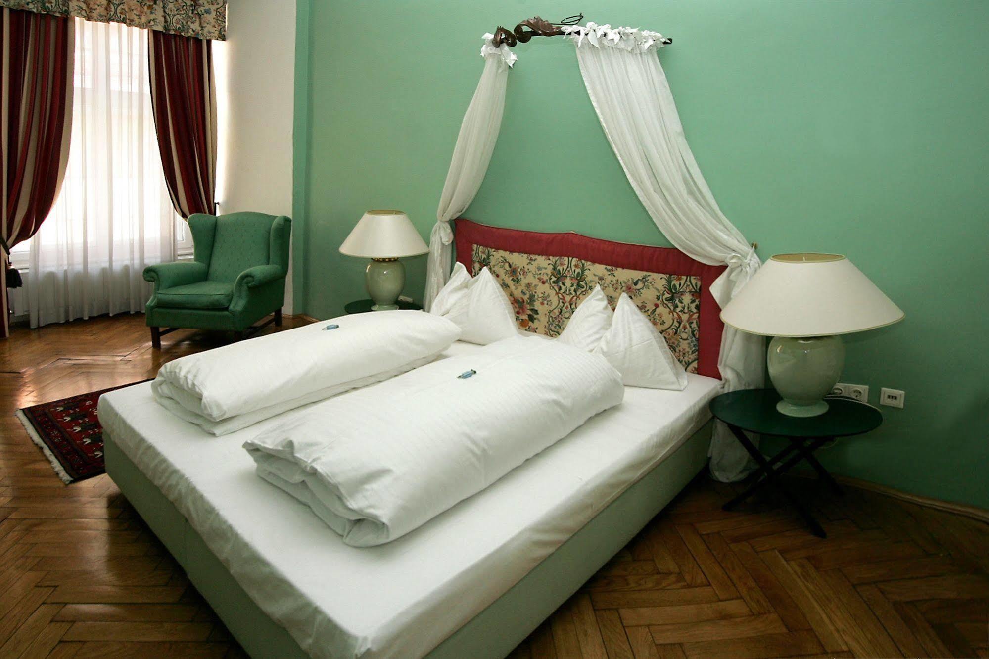 Hotel Boutique Dom - & 4*