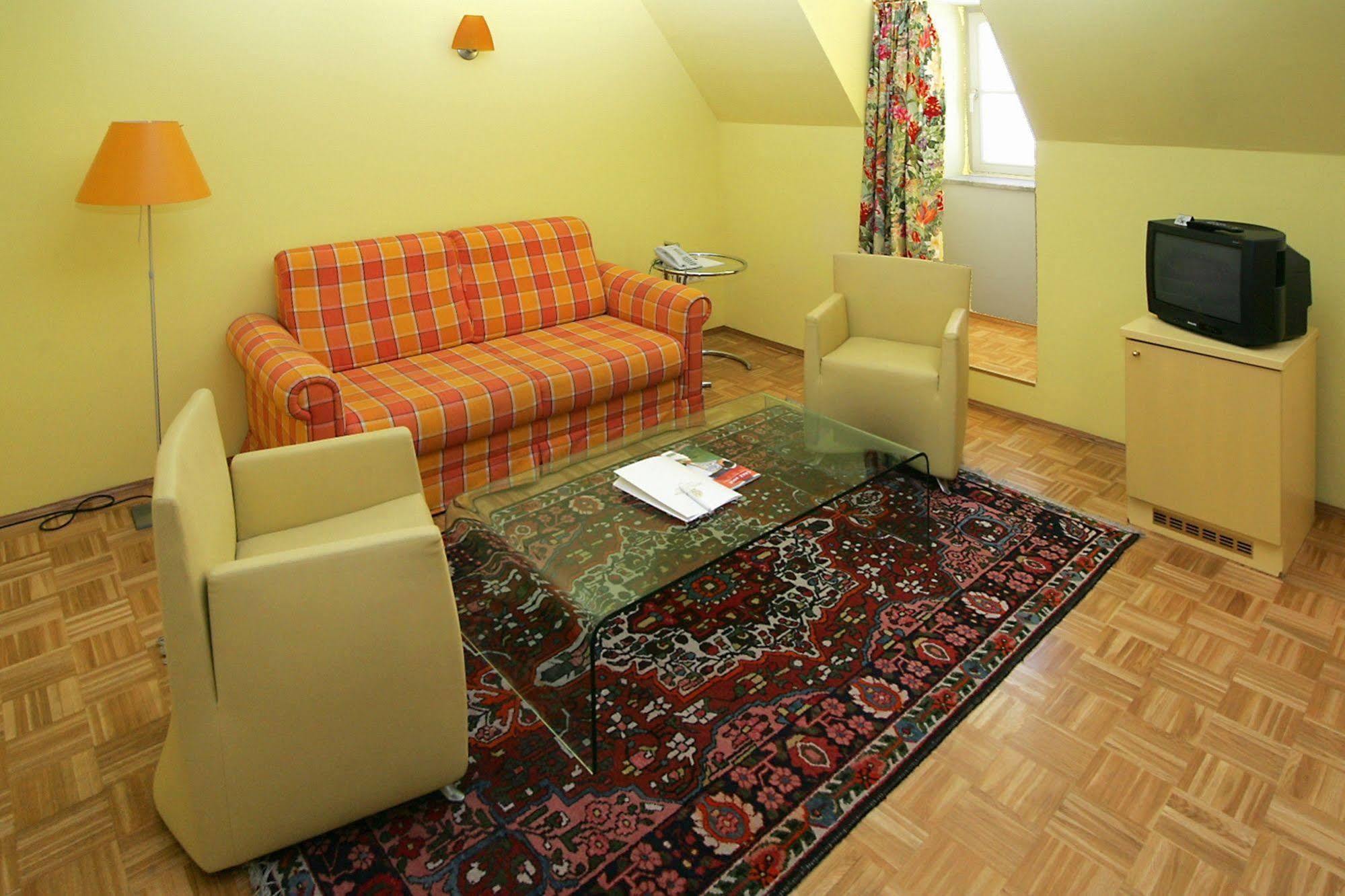 Hotel Boutique Dom - & 4*